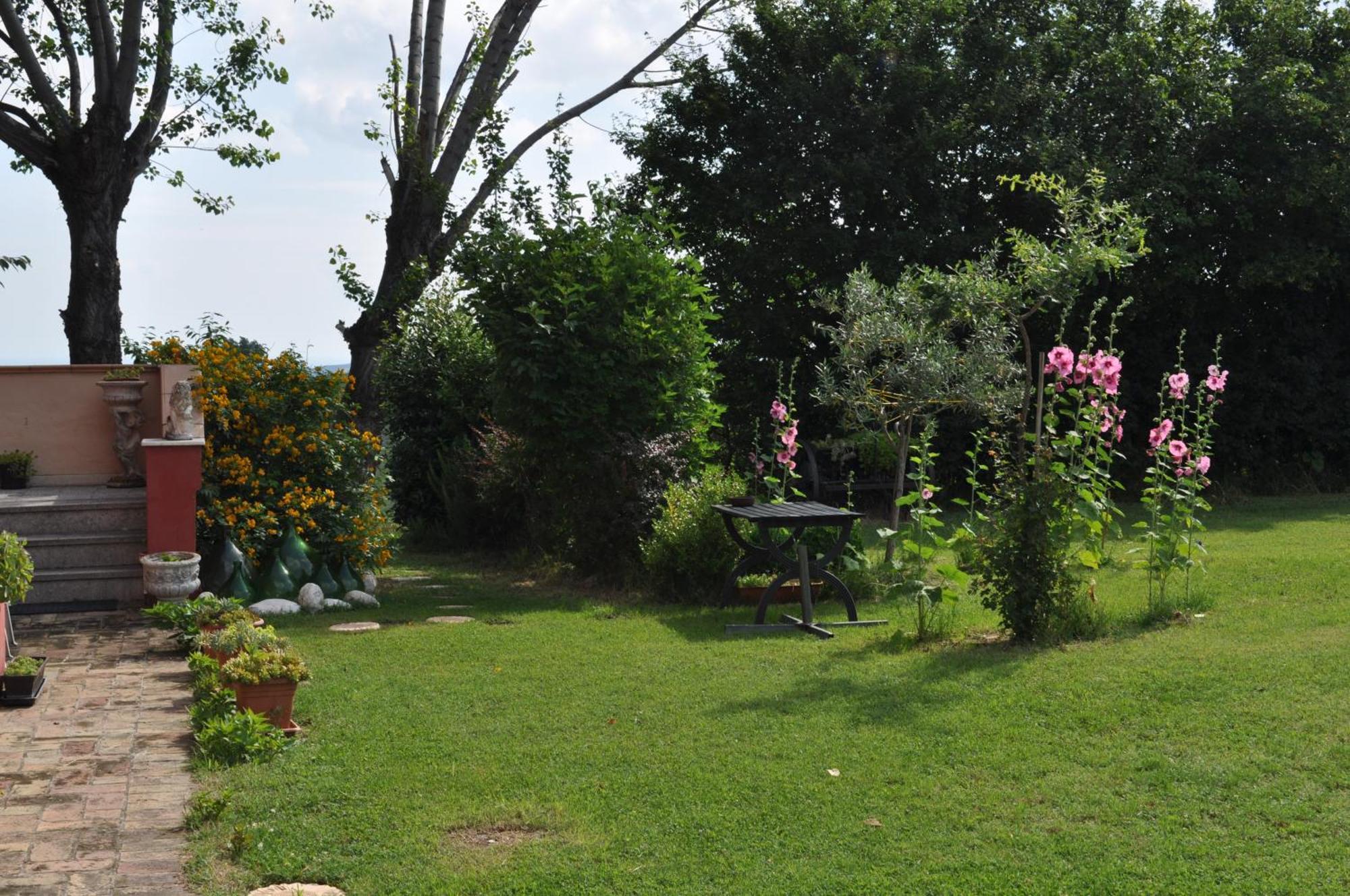 Agriturismo Isola Dei Calanchi - Guest House Atri Esterno foto